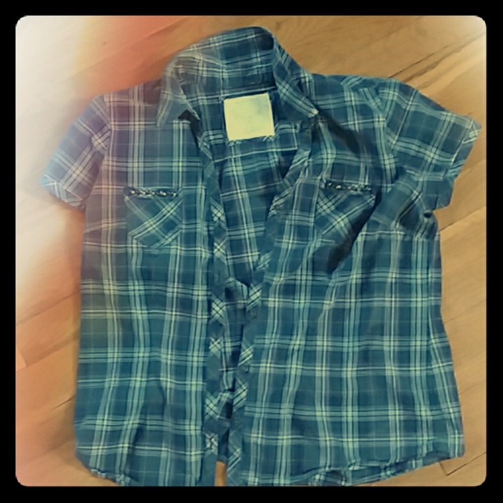 Blue short sleeve flannel